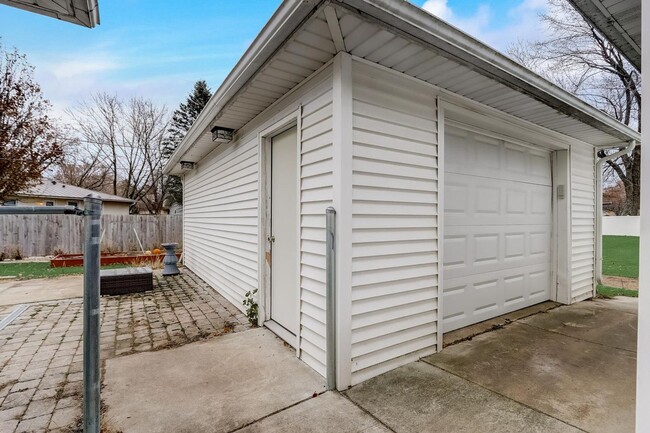 Building Photo - Great Home in a Great Neighborhood