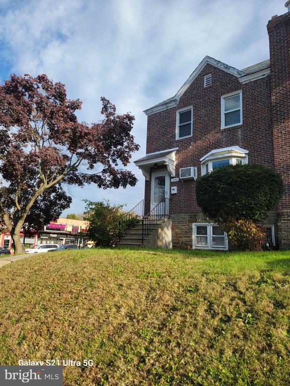 Foto del edificio - 1342 Barringer St