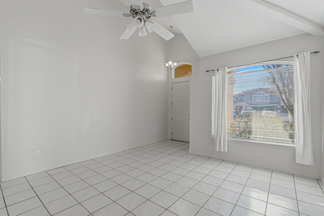 Building Photo - 3132 Tierra Lima Dr