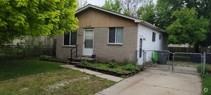 Building Photo - 21276 Abrahm St