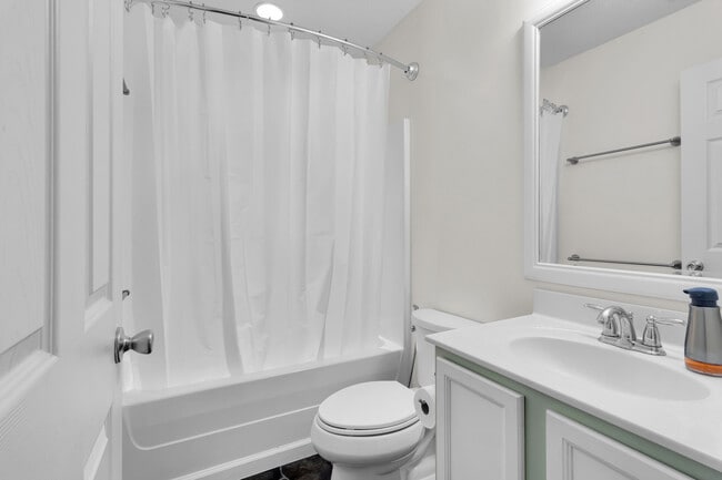 Building Photo - 116 Gregory Dr