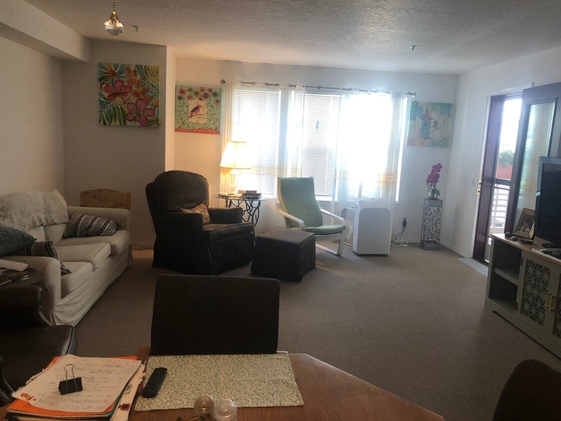 3935 226th Plz SE Unit 210, Issaquah, WA 98029 Condo for Rent in