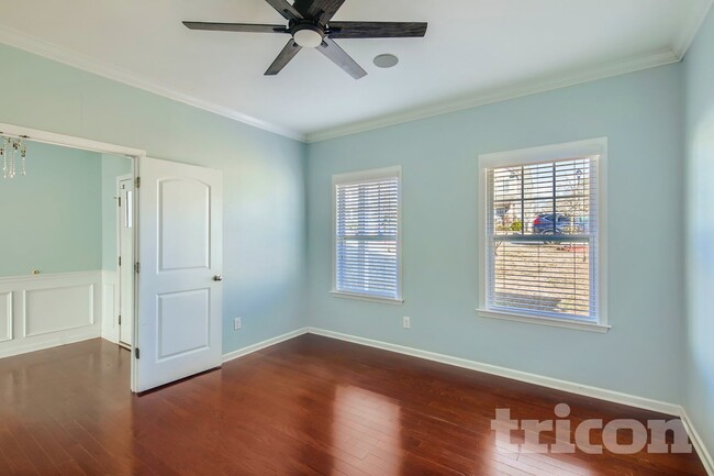 Building Photo - 2102 Eddie Massey Ln