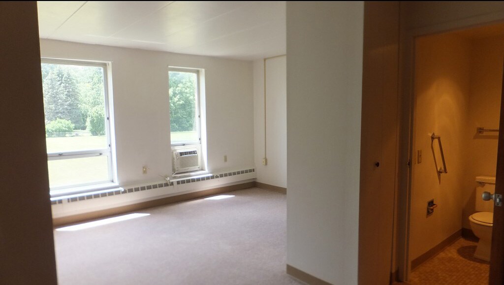 Foto principal - 1001 N Byrne Rd