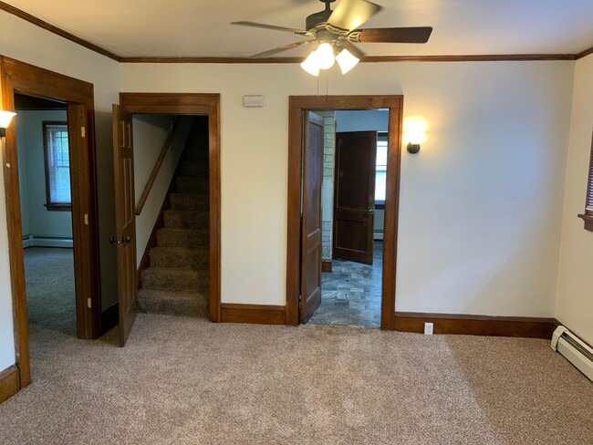 Building Photo - 1414 8th Ave SE