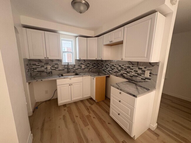 Foto del edificio - 15243 Eastwood St