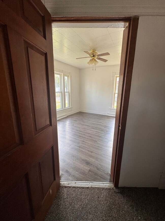 Foto del edificio - 1050 Bluff St