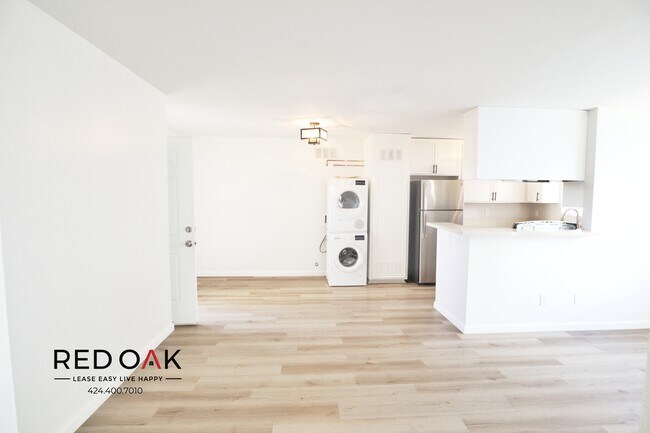 Foto del edificio - 1540 N Bronson Ave