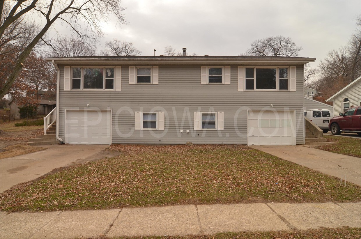 1100 Westwood Dr NW Unit 1, Cedar Rapids, IA 52405 Apartment for Rent