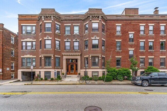 Building Photo - 50 Saint Paul St