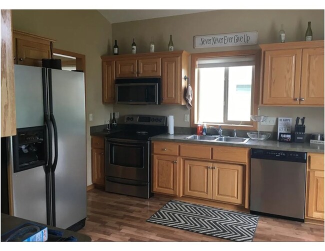 Building Photo - Four Bedroom Single Family Home In Otsego