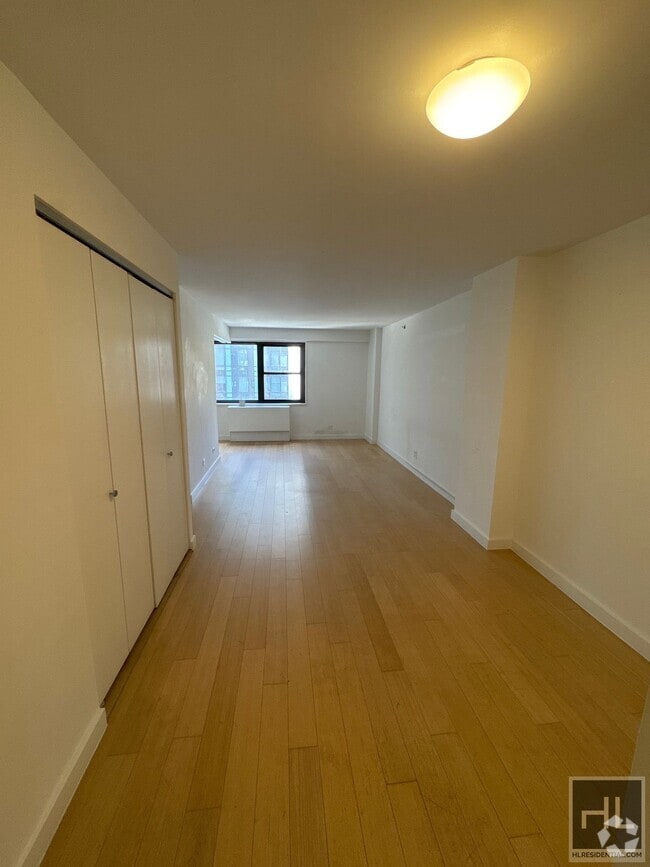 Building Photo - East 39th Street