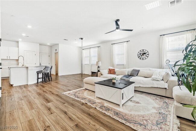 Foto del edificio - 2734 Fantoni St