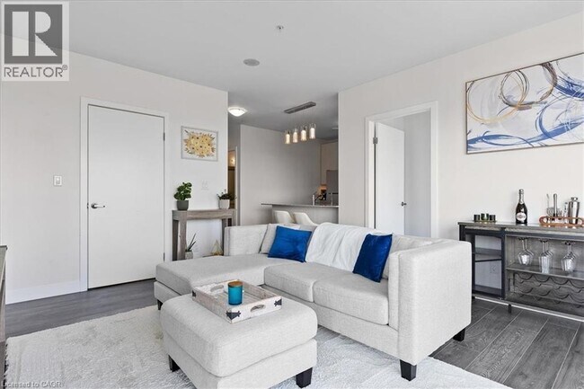 Photo du bâtiment - 1 Victoria St S