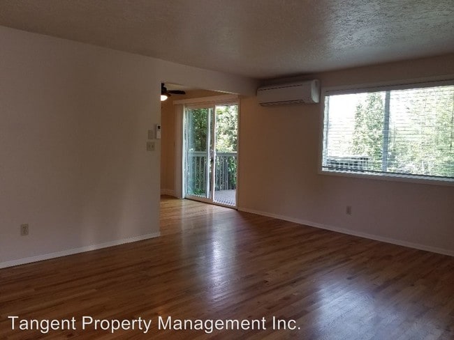 Building Photo - 5849-5855 SW Oleson Rd