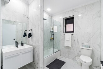 Bathroom - 80 Romaine Ave