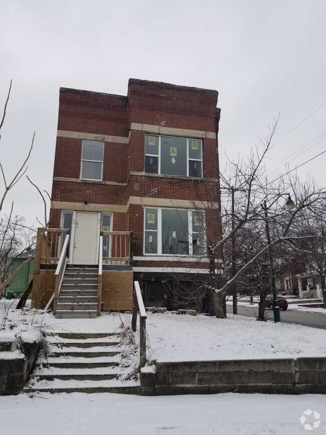 Building Photo - 101 S Comstock St