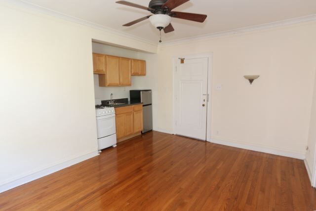 Foto del edificio - 4551 N Damen Ave