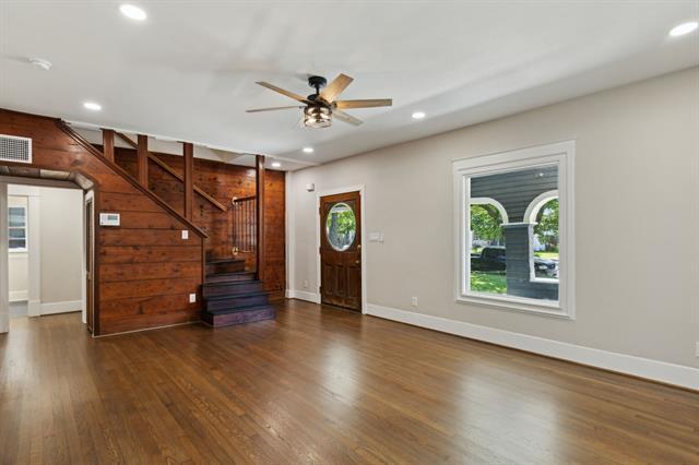Foto del edificio - 826 Woodlawn Ave