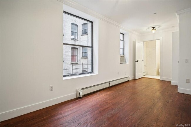 Building Photo - 118 W 112th St