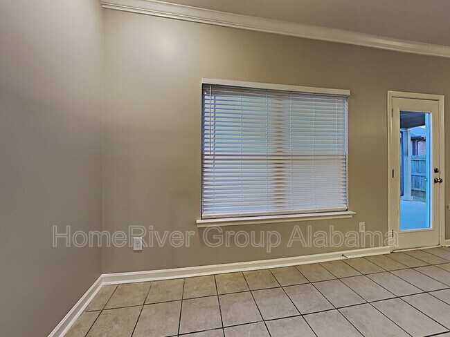 Building Photo - 304 Chesser Loop Cir