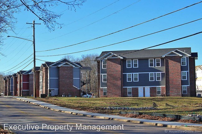 Building Photo - 1112 Bertling St