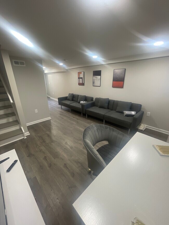 Foto del edificio - 2800 Violet Ave