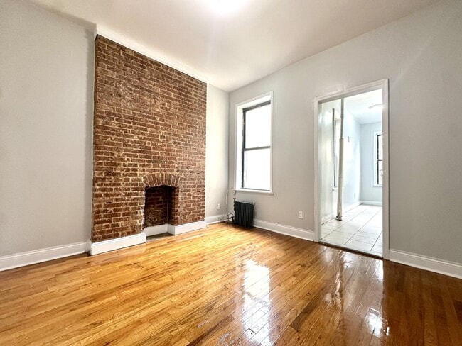 Building Photo - 521 W 156th St