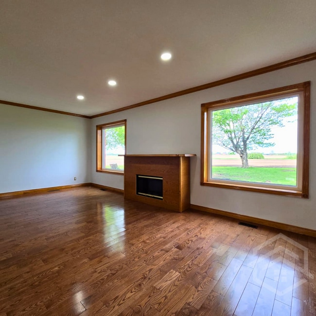 Building Photo - 5-Bedroom House in Woodstock!!