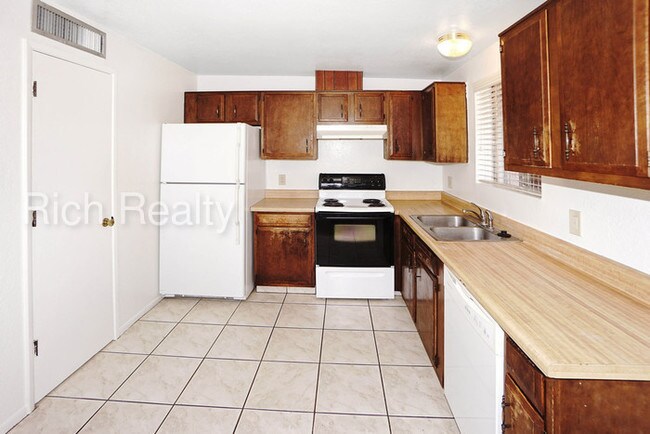 Foto del edificio - 2203 N Ralph Ave