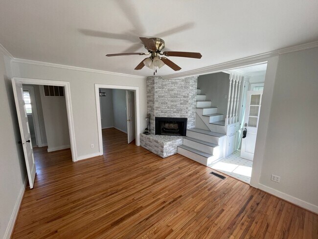 Foto del edificio - 2 Bedroom House with Large Bonus Room