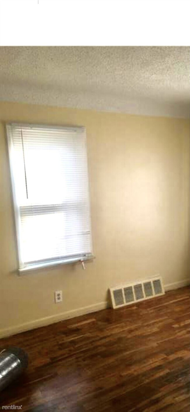 Building Photo - 4 br, 1 bath House - 4117 Pengelly Rd