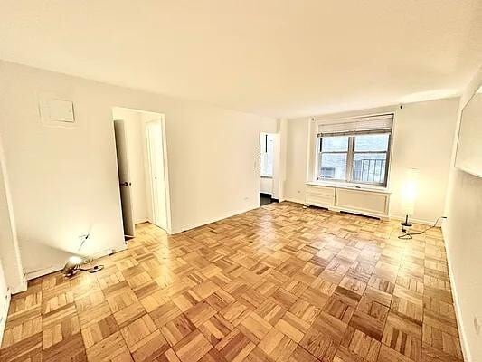 Building Photo - 88 Bleecker St