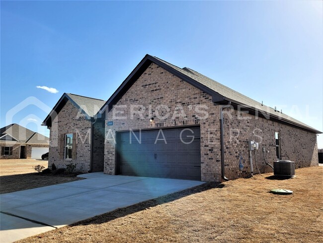 Building Photo - Home for Rent in Meridianville, AL!!! Avai...