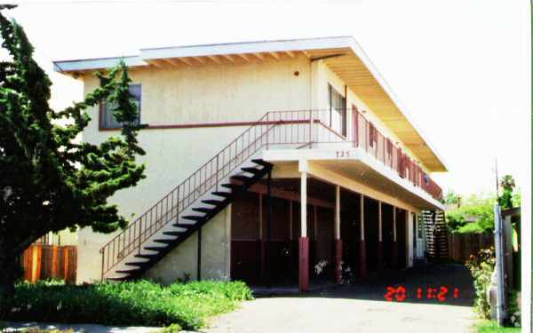 Building Photo - 725 San Pablo Ave