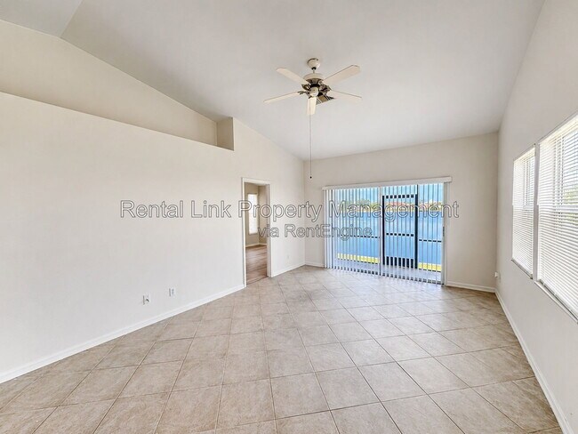 Foto del edificio - 320 SW 3rd Pl