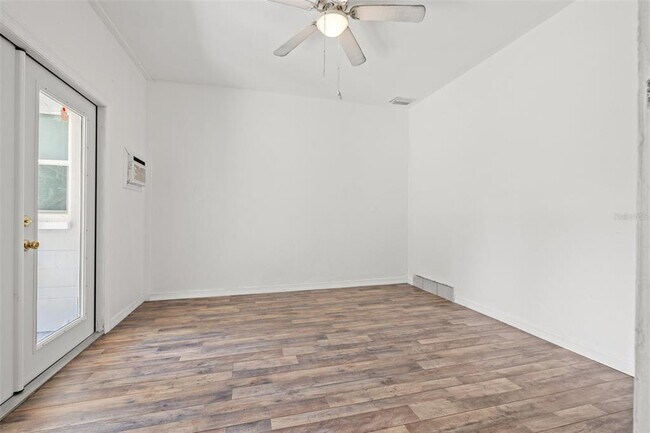 Foto del edificio - 1010 60th Ave N