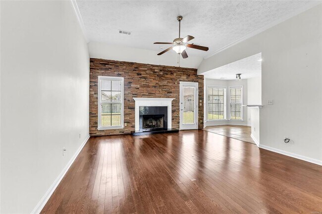 Foto del edificio - 8772 Will Newton Dr