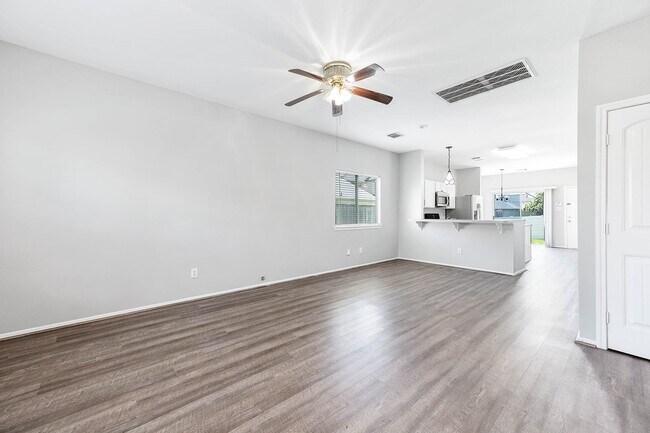 Foto del edificio - 1561 Nichole Woods Dr