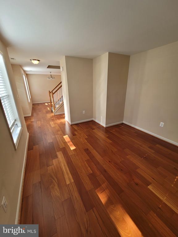 Foto del edificio - 141 Jefferson Rd