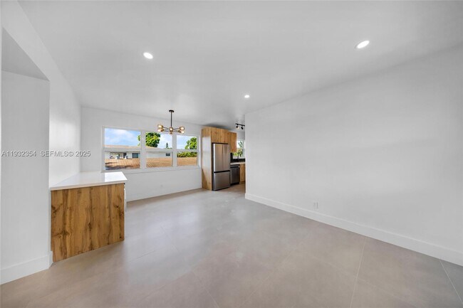 Foto del edificio - 5195 NE 18th Ave