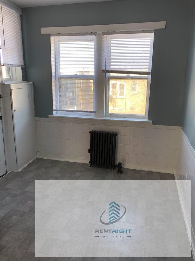 Foto del edificio - 4645 N Elston Ave