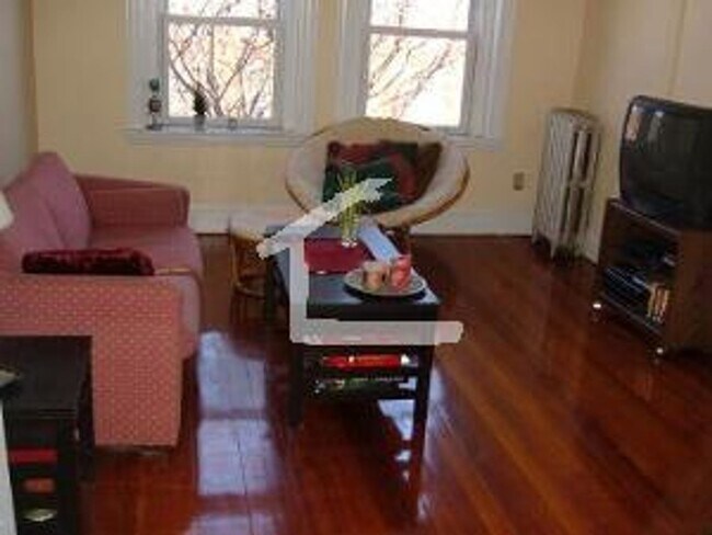 Foto del edificio - Great 4 Bed Perfect for BU