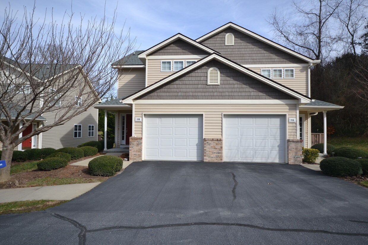 Foto principal - 39B Jacobs Way Dr