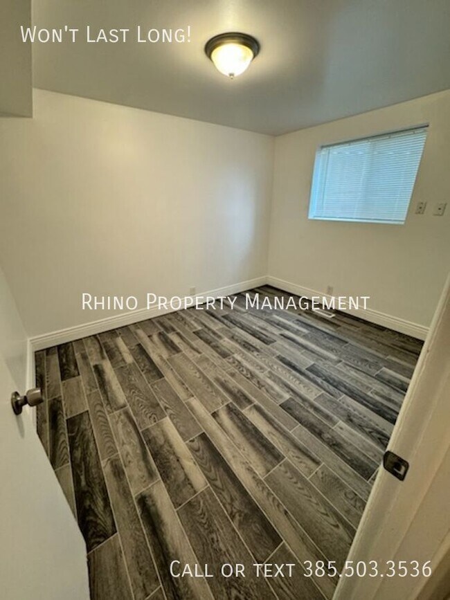 Foto del edificio - 329 E Lambourne Ave