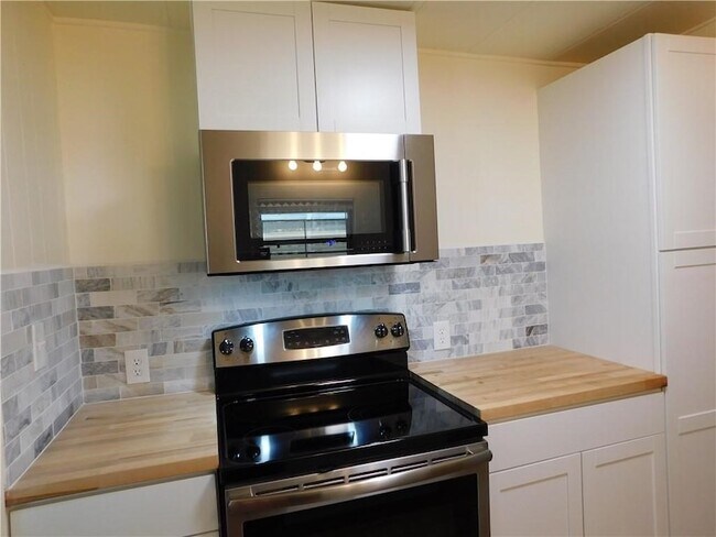 Foto del edificio - 1081 Parkway Ln