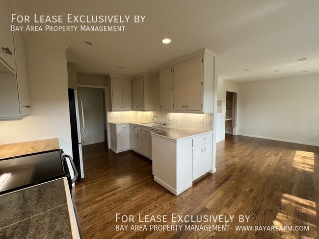 Building Photo - 2065 Nassau Dr