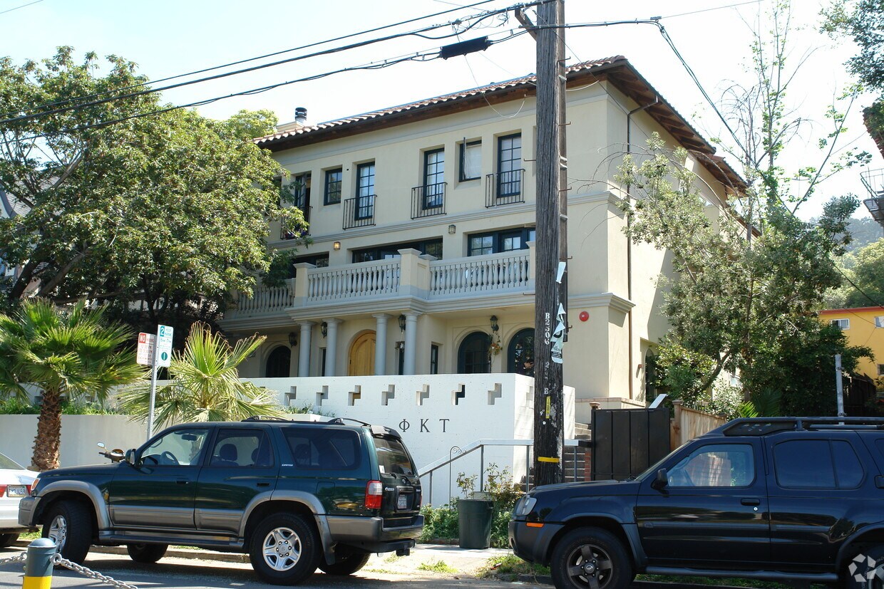 Primary Photo - 2335 Piedmont Ave