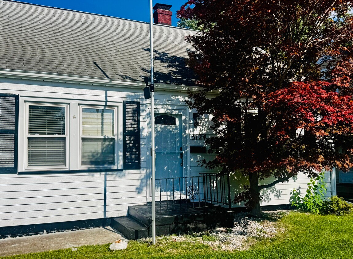 Foto principal - 3124 N Parish Ave