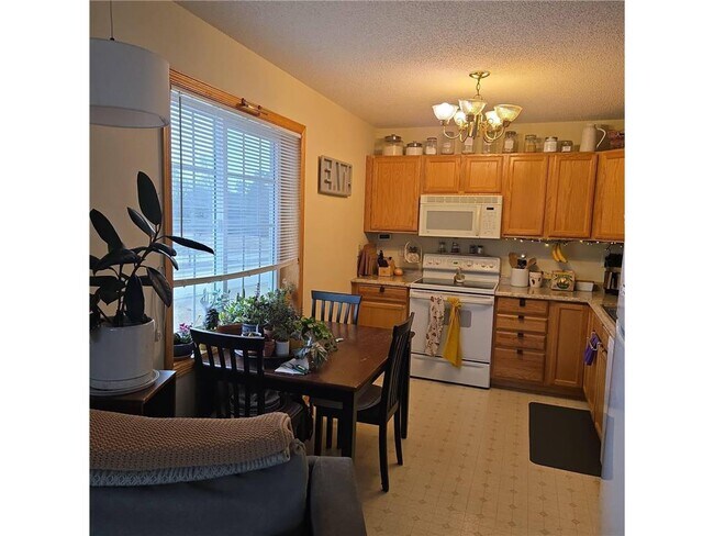 Foto del edificio - 1613 County Rd D E